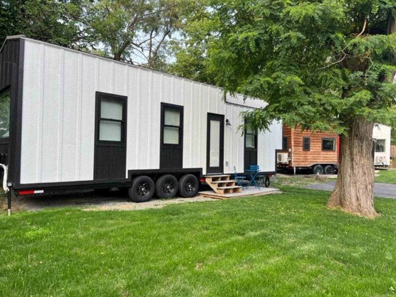 The Endeavor Tiny Home! Elizabethtown Exterior foto