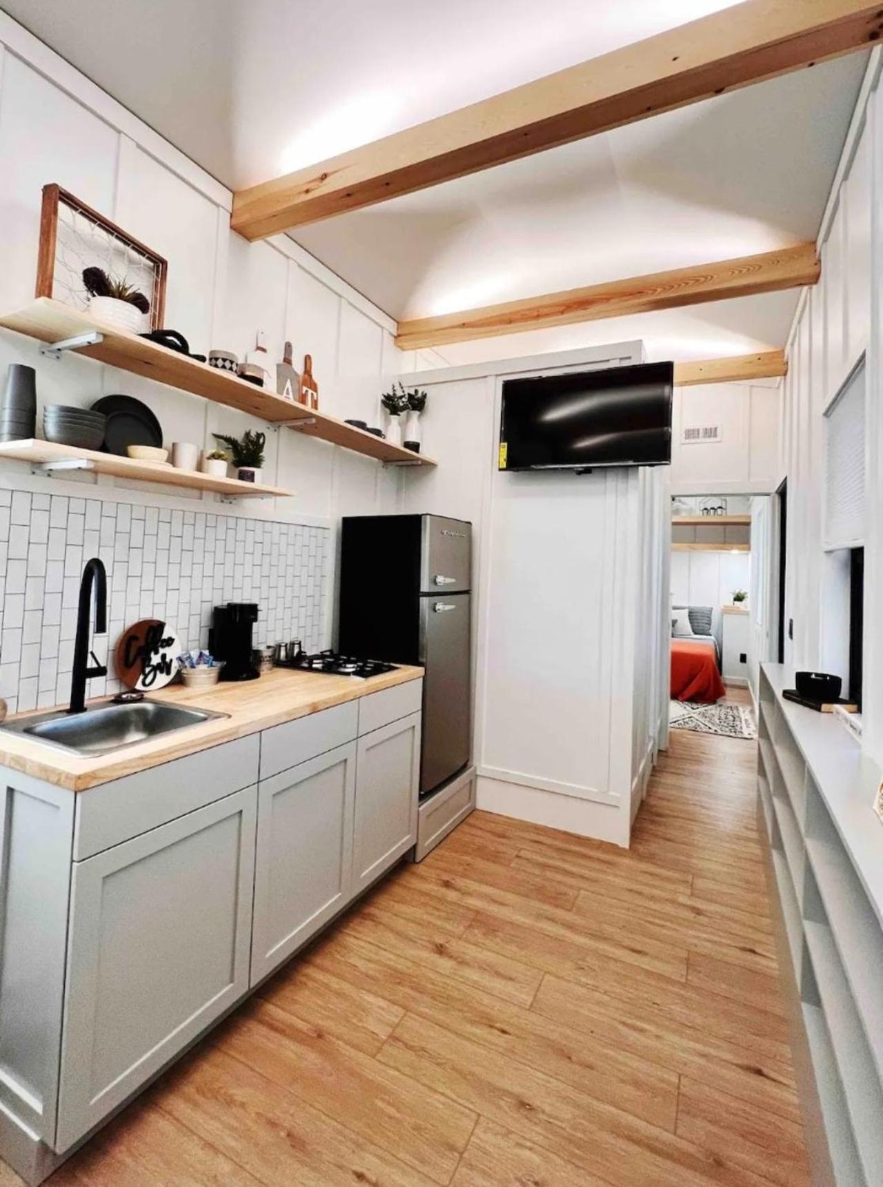 The Endeavor Tiny Home! Elizabethtown Exterior foto